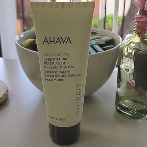 ♤ Ahava Time To Hydrate Essential Day Moisturizer